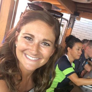 Meet your Posher, Jennifer